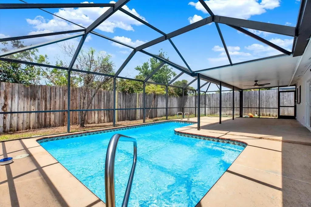 6341 Elmhurst Drive Pinellas Park FL 33782