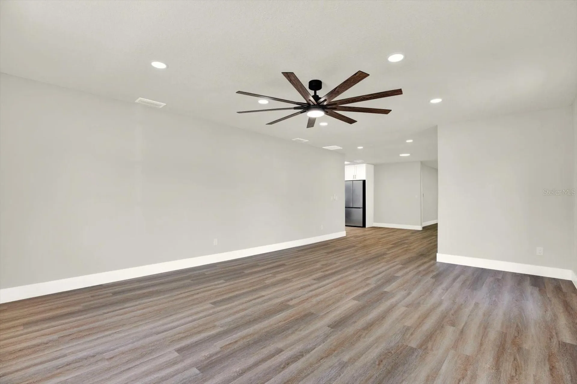 6341 Elmhurst Drive Pinellas Park FL 33782