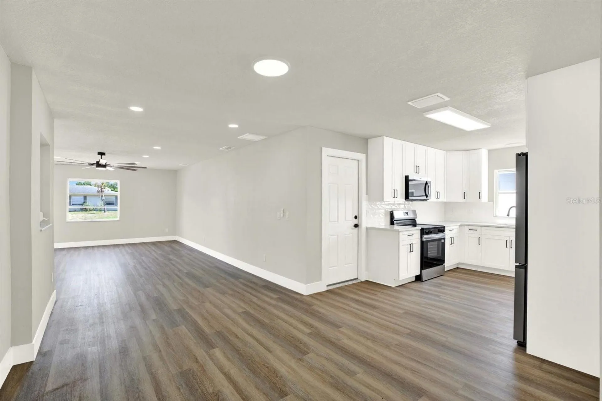 6341 Elmhurst Drive Pinellas Park FL 33782