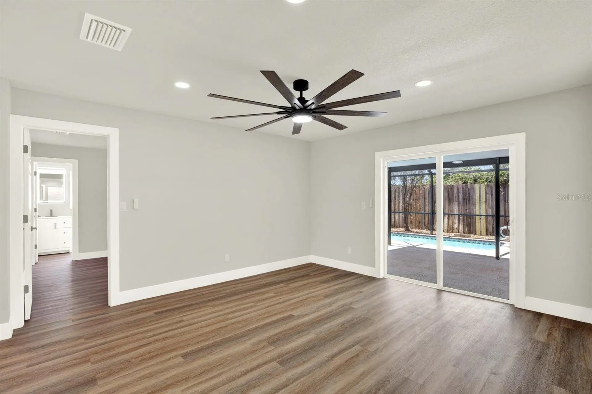 6341 Elmhurst Drive Pinellas Park FL 33782