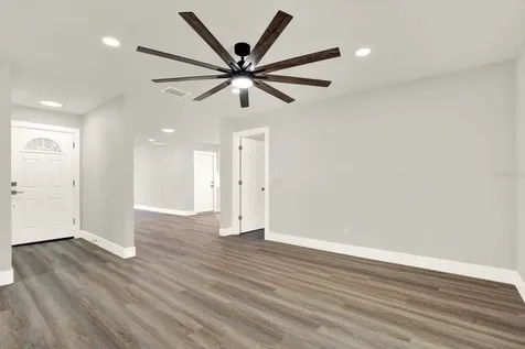 6341 Elmhurst Drive Pinellas Park FL 33782