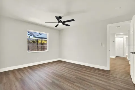 6341 Elmhurst Drive Pinellas Park FL 33782