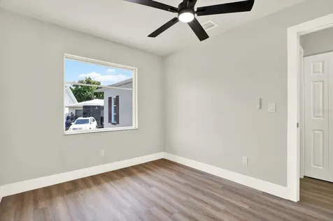 6341 Elmhurst Drive Pinellas Park FL 33782