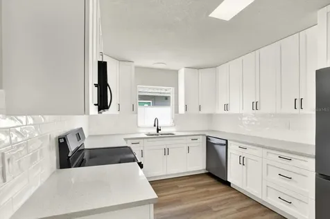 6341 Elmhurst Drive Pinellas Park FL 33782