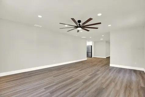 6341 Elmhurst Drive Pinellas Park FL 33782