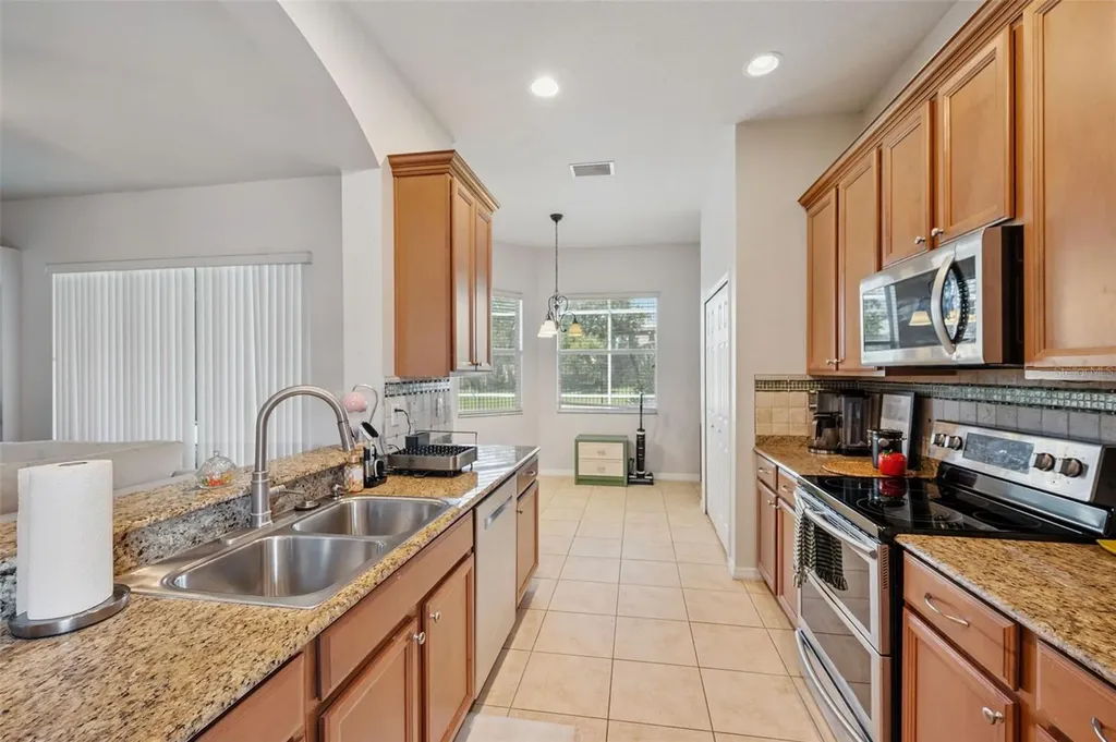 4641 Rolling Green Drive Wesley Chapel FL 33543