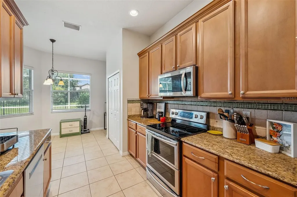 4641 Rolling Green Drive Wesley Chapel FL 33543