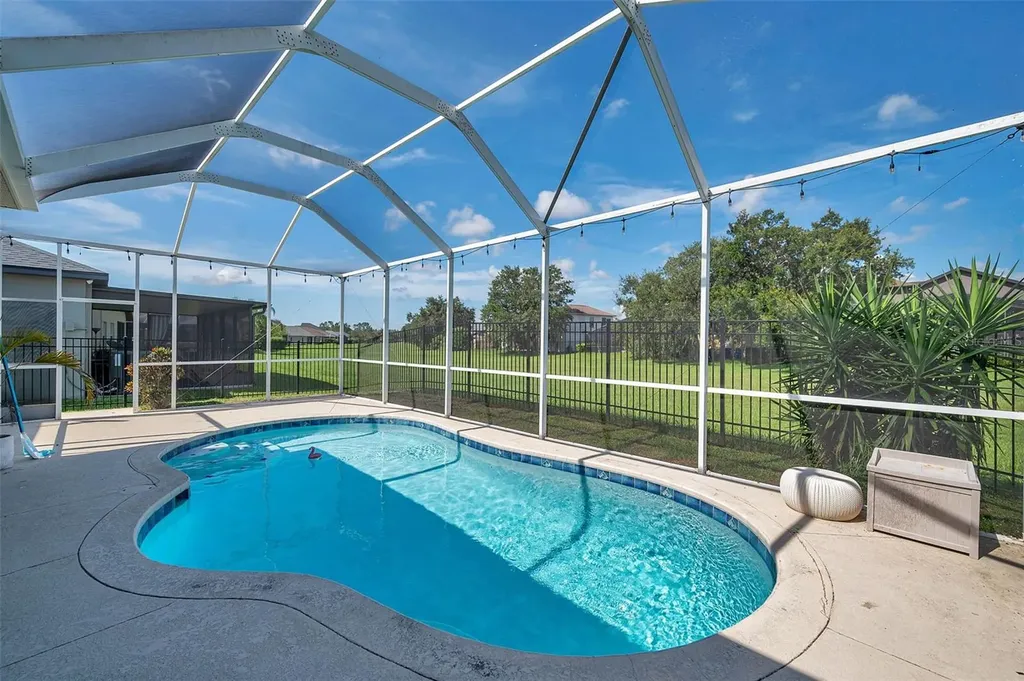 4641 Rolling Green Drive Wesley Chapel FL 33543