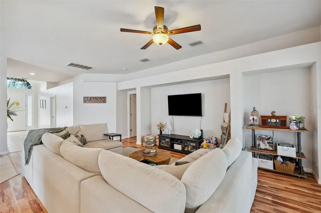 4641 Rolling Green Drive Wesley Chapel FL 33543
