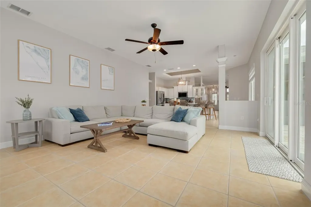 8253 Wild Oaks Circle Largo FL 33773