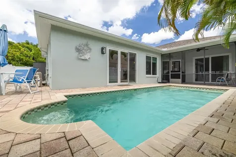 8253 Wild Oaks Circle Largo FL 33773