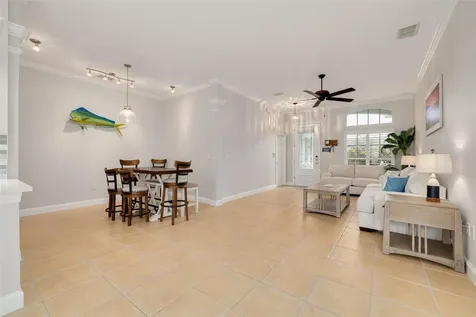 8253 Wild Oaks Circle Largo FL 33773