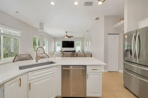 8253 Wild Oaks Circle Largo FL 33773
