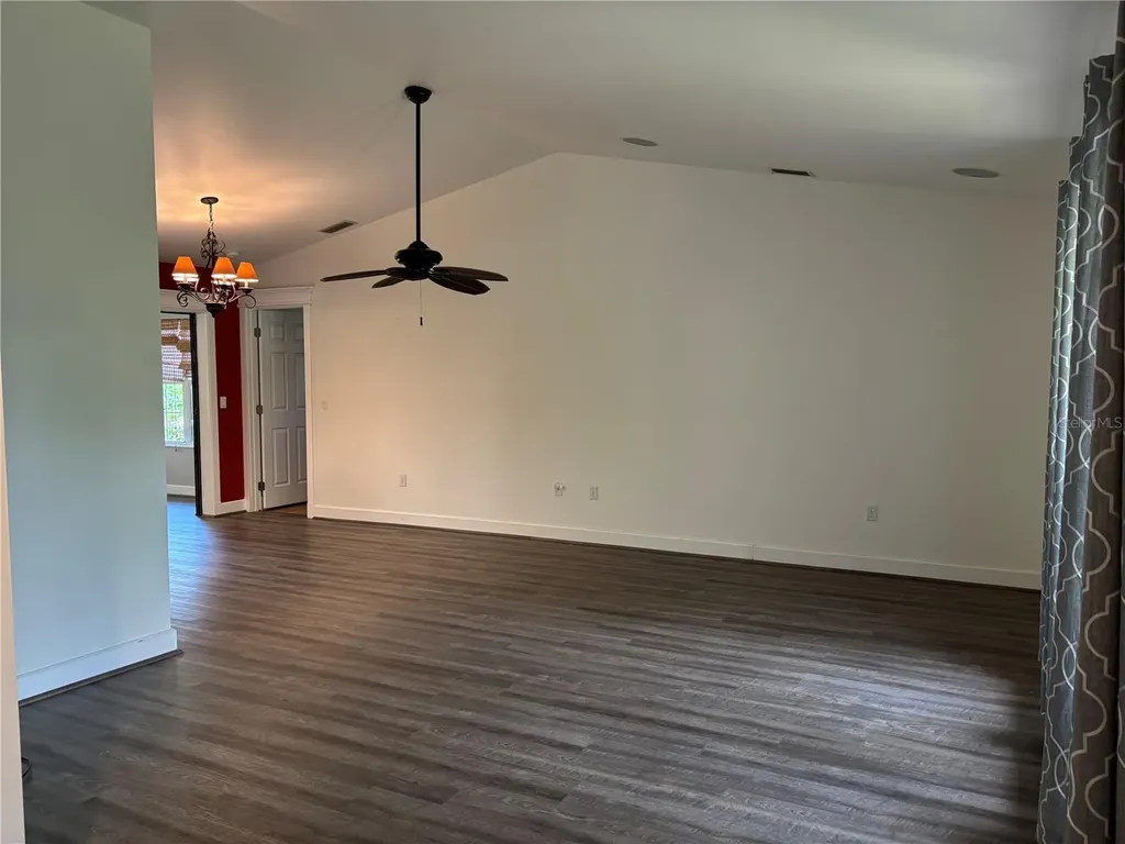 10123 Bay Avenue Englewood FL 34224