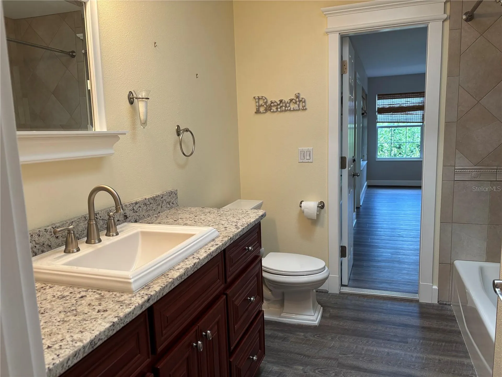 10123 Bay Avenue Englewood FL 34224