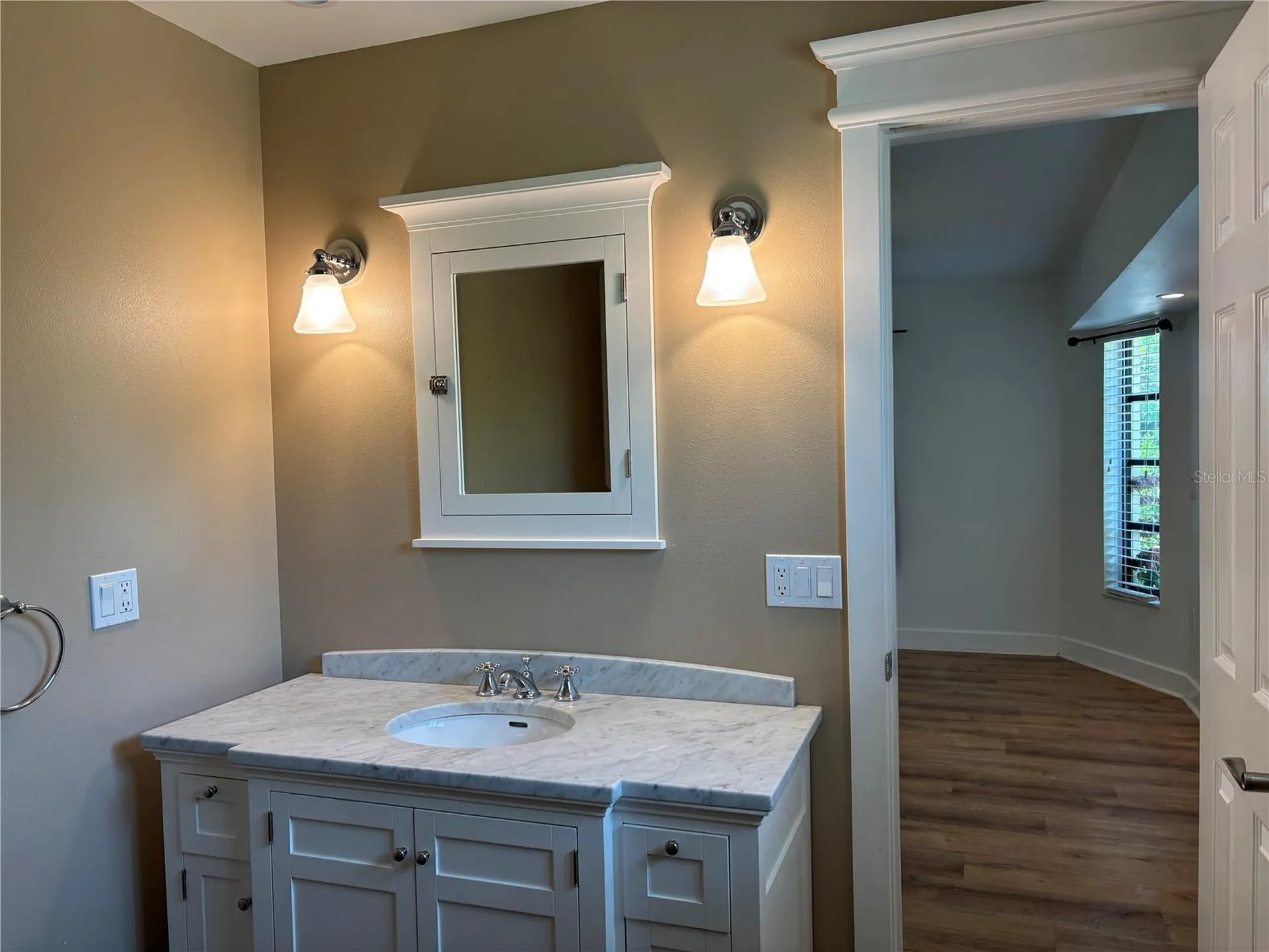 10123 Bay Avenue Englewood FL 34224