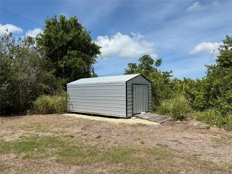 10123 Bay Avenue Englewood FL 34224