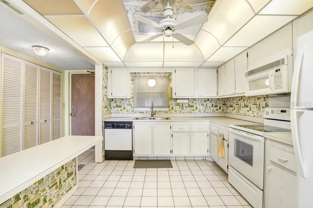 11000 Gulf Boulevard Treasure Island FL 33706