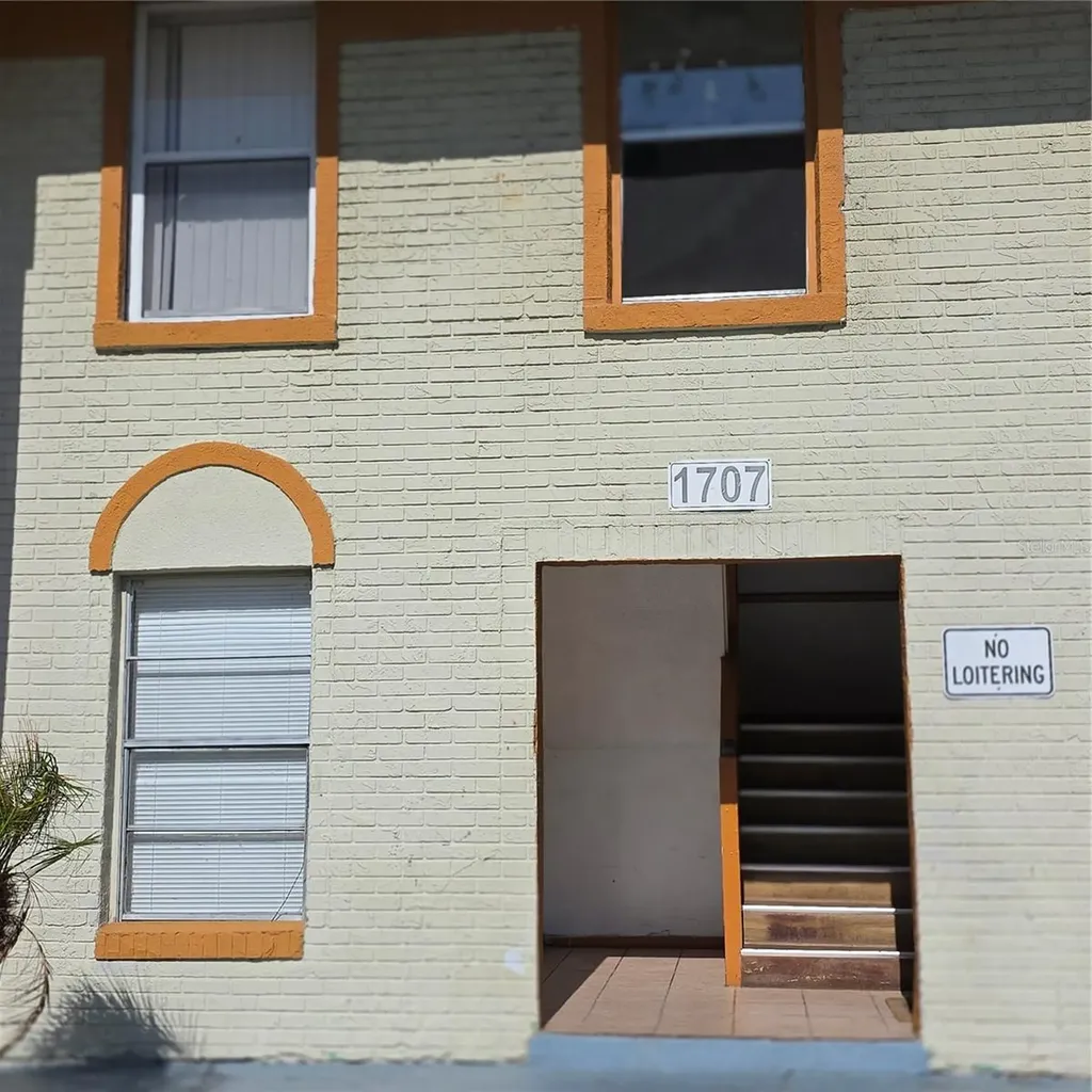 1707 Michigan Avenue Kissimmee FL 34744