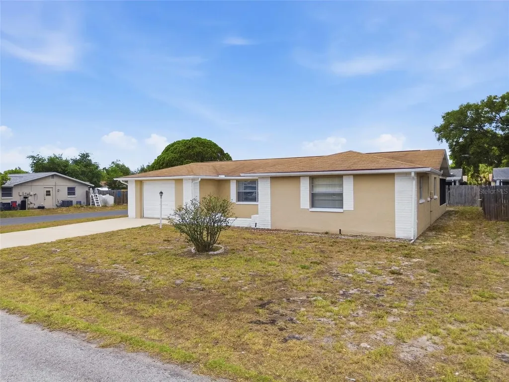 7825 Hawthorn Drive Port Richey FL 34668