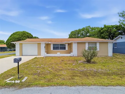 7825 Hawthorn Drive Port Richey FL 34668