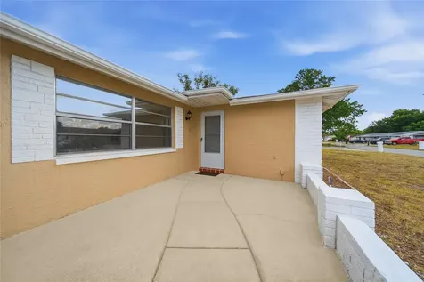 7825 Hawthorn Drive Port Richey FL 34668