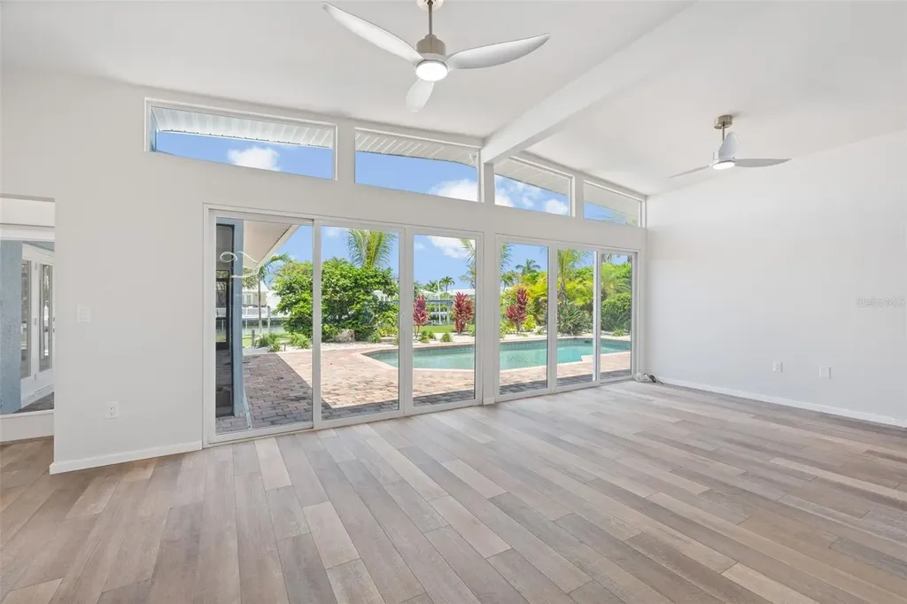 528 Key Royale Drive Holmes Beach FL 34217