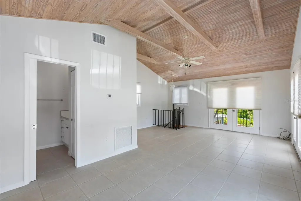 528 Key Royale Drive Holmes Beach FL 34217