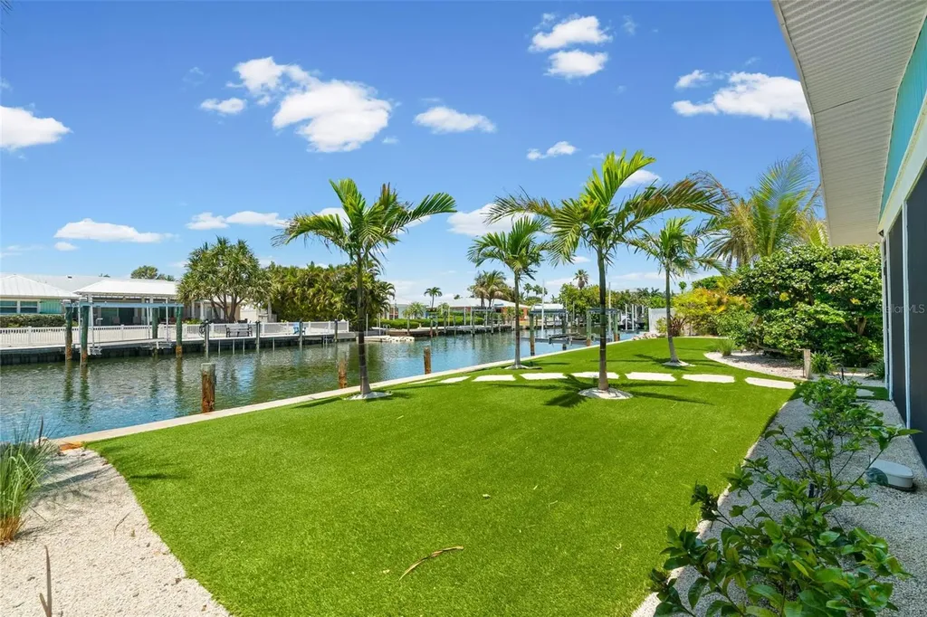 528 Key Royale Drive Holmes Beach FL 34217