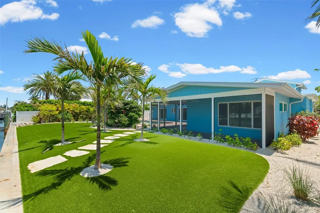 528 Key Royale Drive Holmes Beach FL 34217