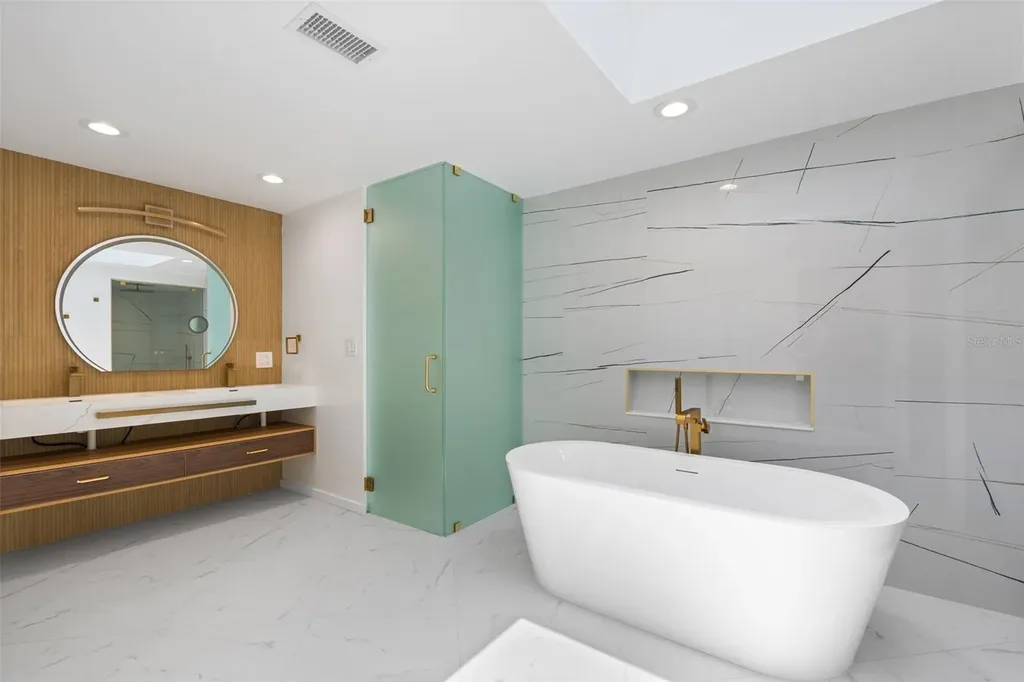 528 Key Royale Drive Holmes Beach FL 34217