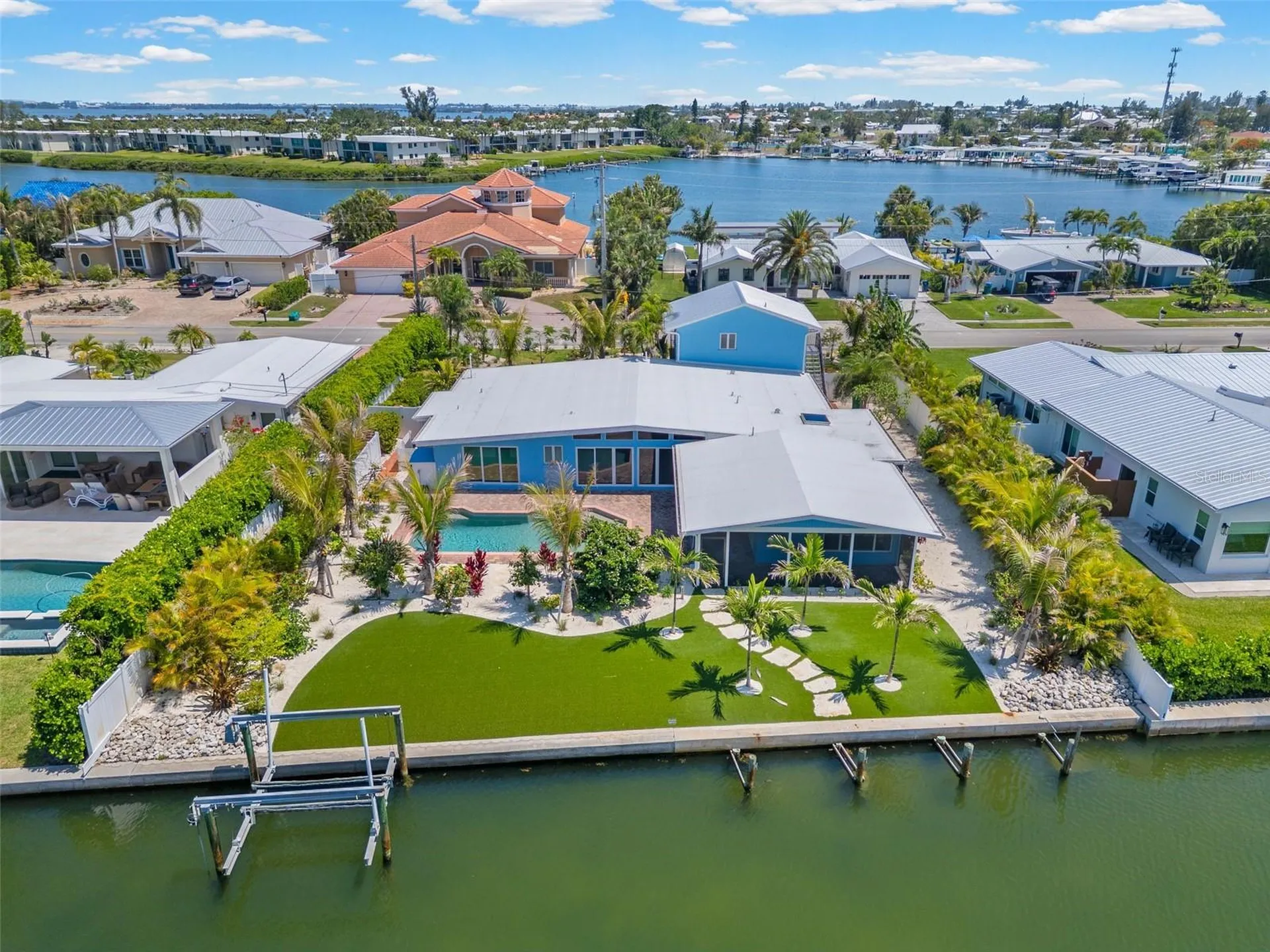 528 Key Royale Drive Holmes Beach FL 34217