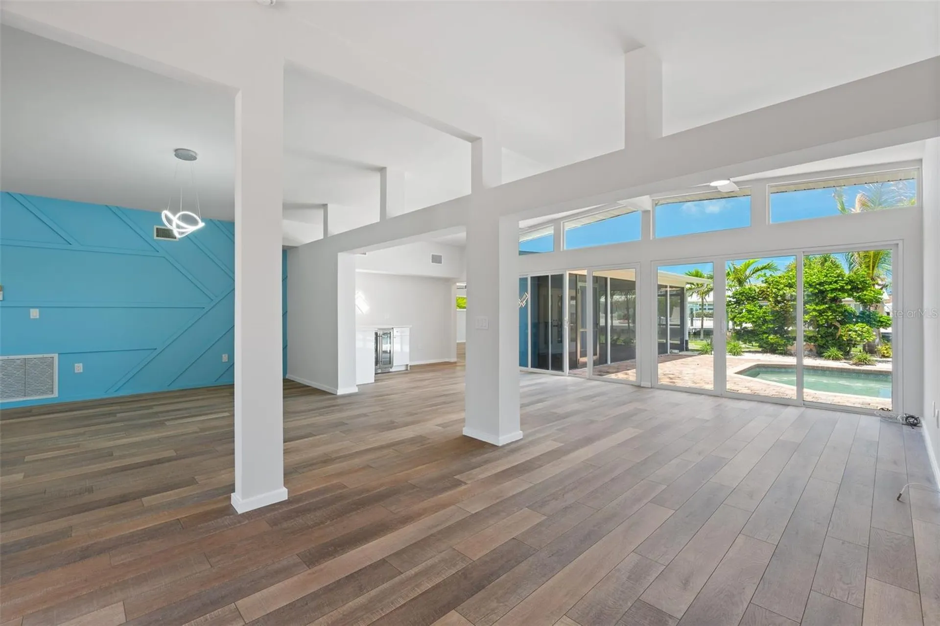 528 Key Royale Drive Holmes Beach FL 34217