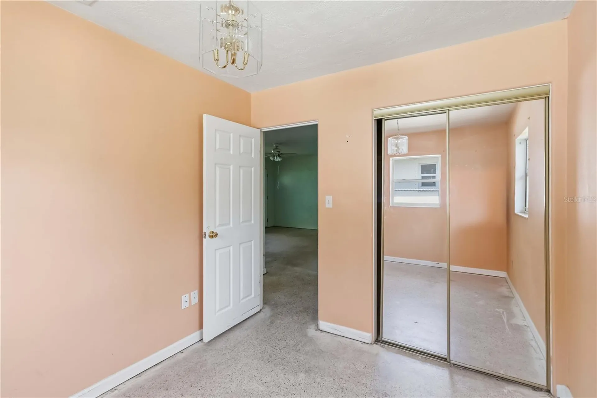 5013 Oxford Avenue N St Petersburg FL 33710
