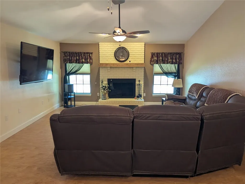 8930 SE 17th Court Ocala FL 34480