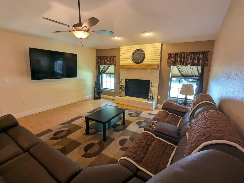 8930 SE 17th Court Ocala FL 34480