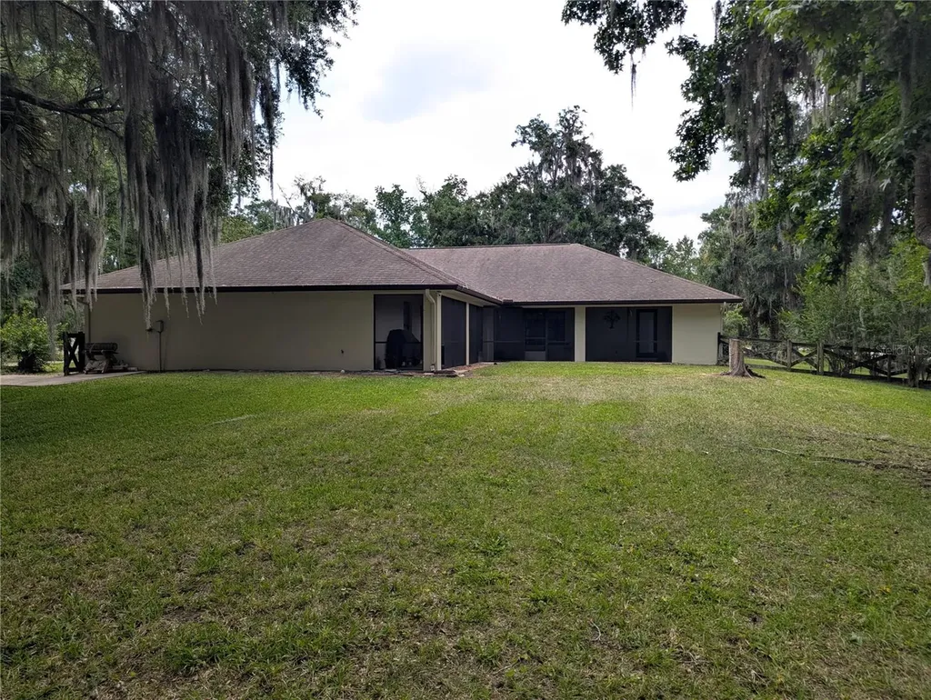 8930 SE 17th Court Ocala FL 34480