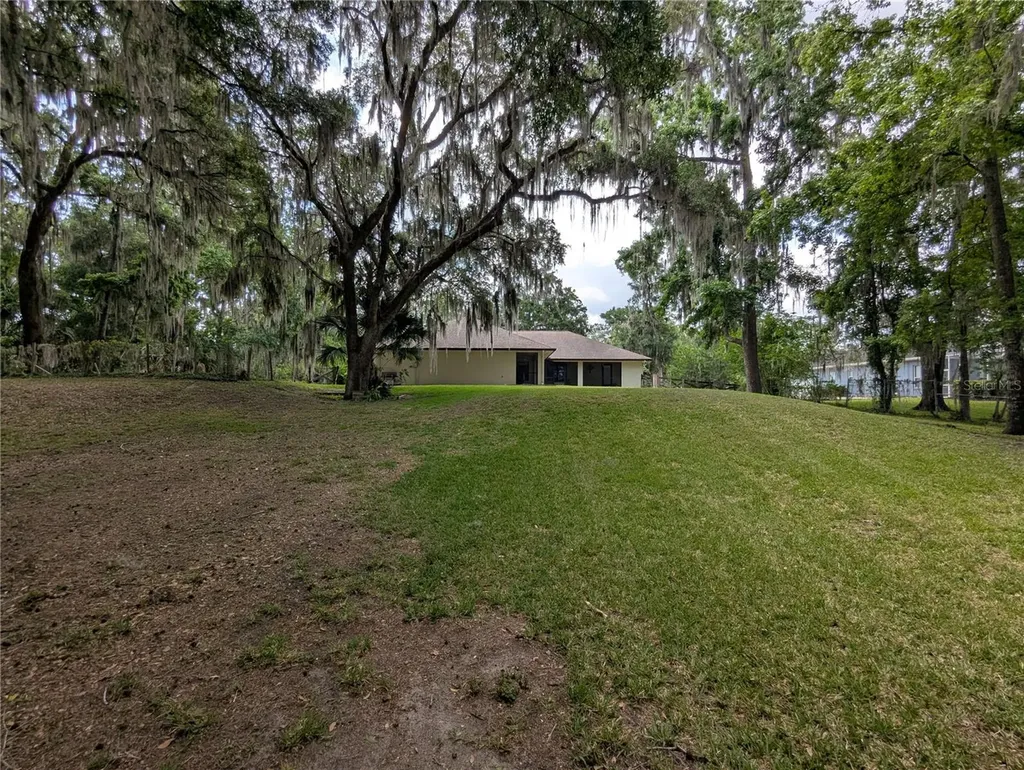 8930 SE 17th Court Ocala FL 34480