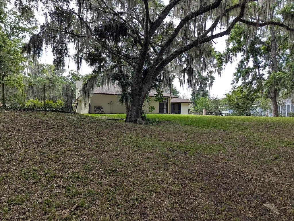 8930 SE 17th Court Ocala FL 34480