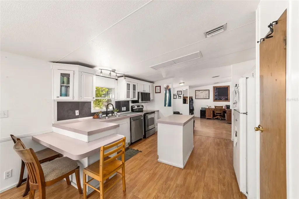 19551 SE 42nd Place Morriston FL 32668