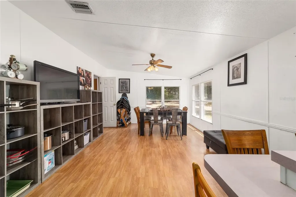 19551 SE 42nd Place Morriston FL 32668