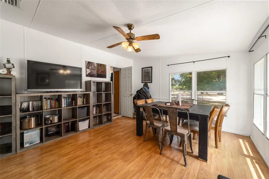 19551 SE 42nd Place Morriston FL 32668
