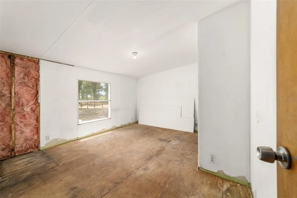 19551 SE 42nd Place Morriston FL 32668