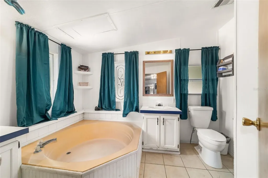 19551 SE 42nd Place Morriston FL 32668
