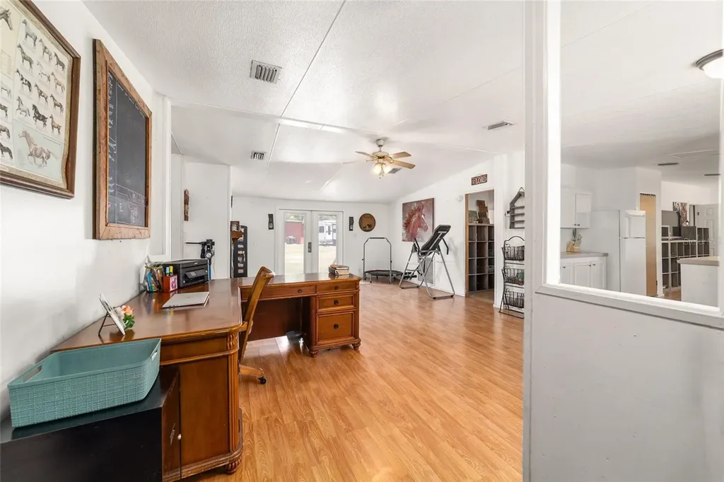 19551 SE 42nd Place Morriston FL 32668