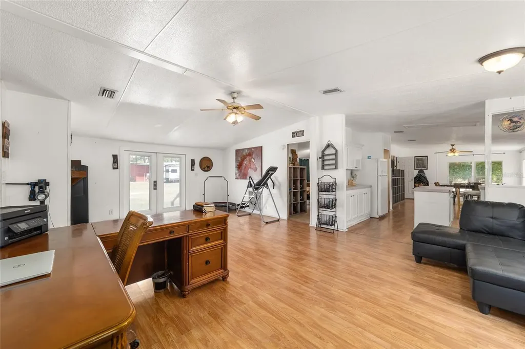 19551 SE 42nd Place Morriston FL 32668