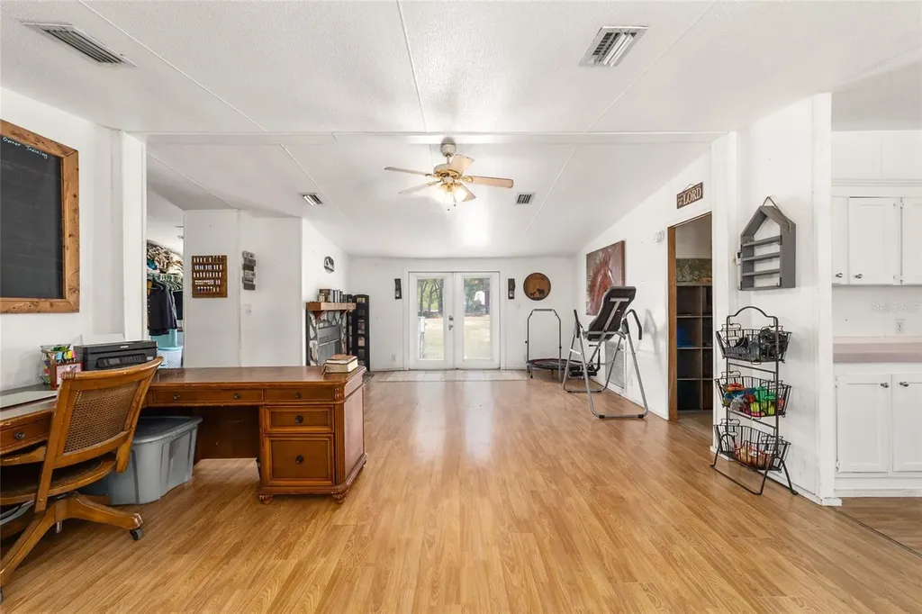 19551 SE 42nd Place Morriston FL 32668