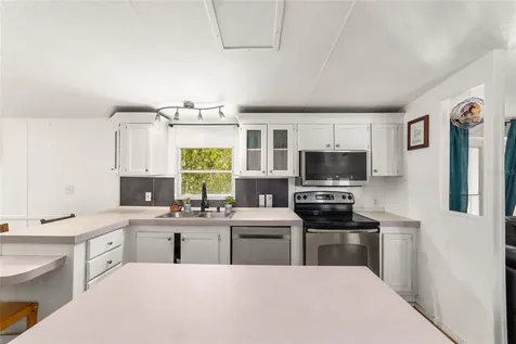 19551 SE 42nd Place Morriston FL 32668