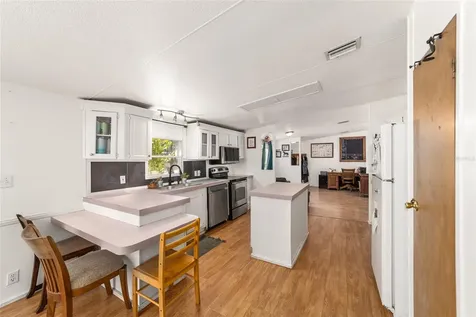 19551 SE 42nd Place Morriston FL 32668