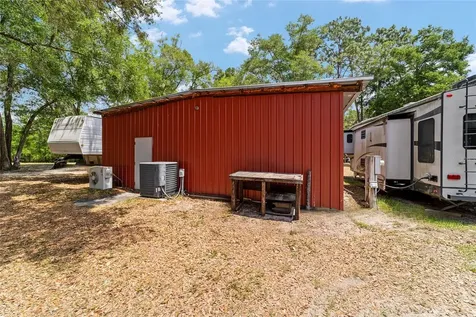 19551 SE 42nd Place Morriston FL 32668